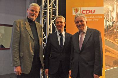 Gregor Dolle (stellv. Vorsitzender der CDU-Kreistagsfraktion), Norbert Röttgen und Ulrich Häken (Vorsitzender der CDU-Kreistagsfraktion). - Gregor Dolle (stellv. Vorsitzender der CDU-Kreistagsfraktion), Norbert Röttgen und Ulrich Häken (Vorsitzender der CDU-Kreistagsfraktion).