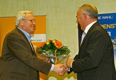 Bernhard Schulte-Drüggelte MdB gratuliert Werner Lohn zu dessen Wahl zum CDU-Landtagskandidaten. - Bernhard Schulte-Drüggelte MdB gratuliert Werner Lohn zu dessen Wahl zum CDU-Landtagskandidaten.