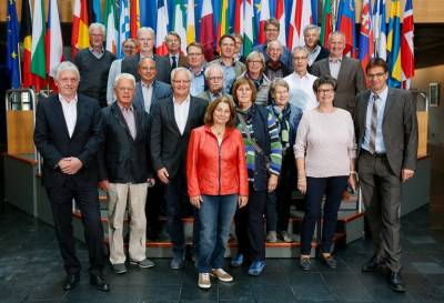 4. Oktober 2016 - Die CDU-Kreistagsfraktion besucht auf Einladung des Europaabgeordneten Dr. Peter Liese (rechts) das Europäische Parlament in Straßburg. - 4. Oktober 2016 - Die CDU-Kreistagsfraktion besucht auf Einladung des Europaabgeordneten Dr. Peter Liese (rechts) das Europäische Parlament in Straßburg.