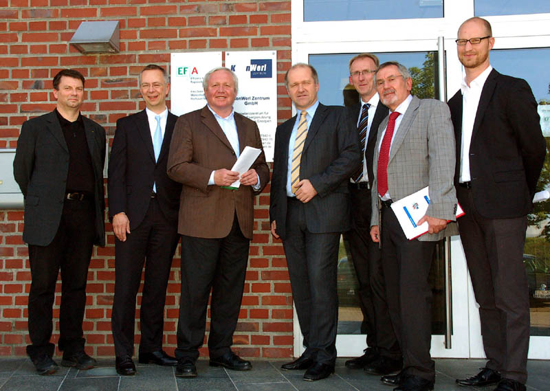 Unser Foto zeigt v. l. n. r.: Klaus Eifler (Vorsitzender der CDU Werl), Klaus Eickenbusch (Sparkasse Werl), Bernhard Schulte-Drüggelte MdB, Dr. Peter Jahns (EFA), Heinz Günter Freck (KonWerl), Prof. Dr. Karl-Heinz Müller (TWS) und Volker Ruff (Wirtschafts